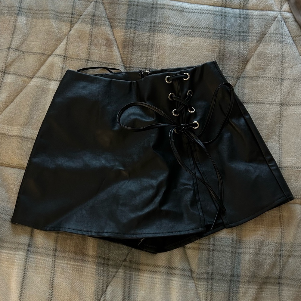 NWOT Altar’d State Black Mini Skirt Skort - Picture 4 of 6